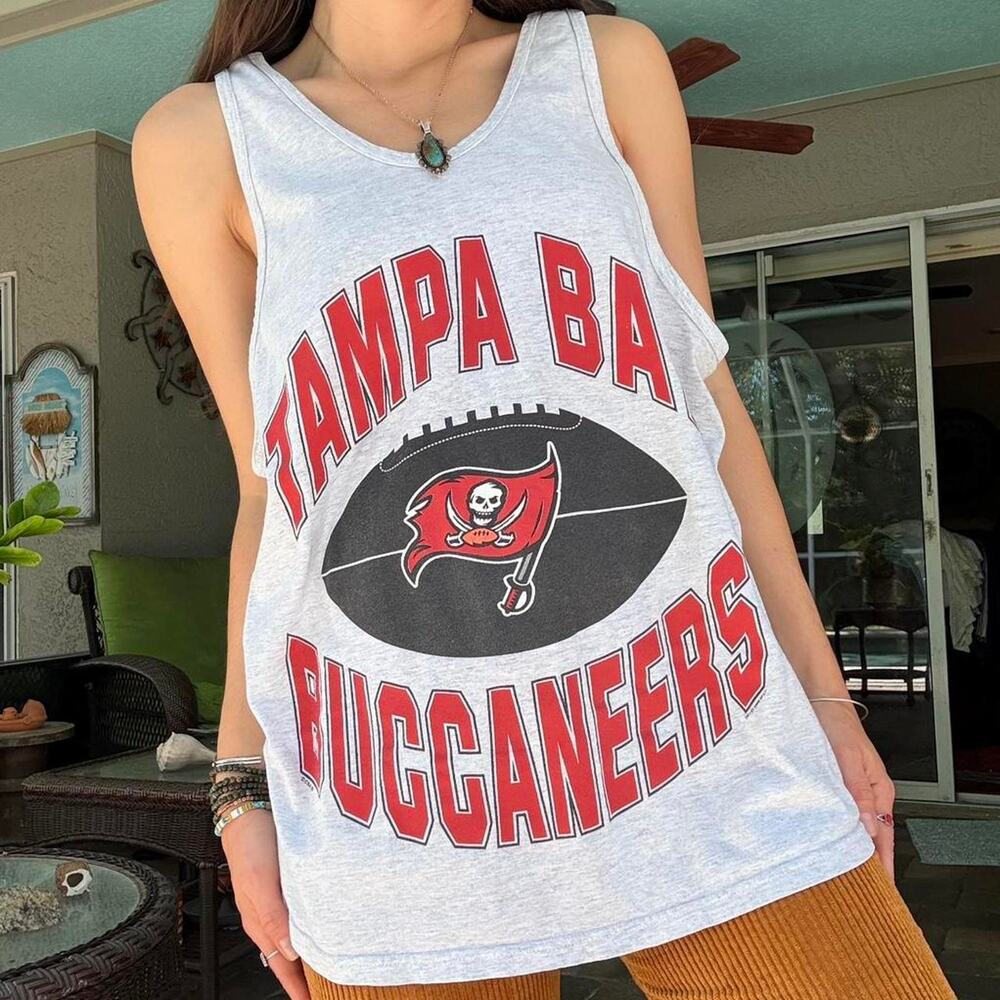 Vintage Tampa Bay Buccaneers Shirt